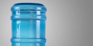 Dostawa wody do biura a ekologia